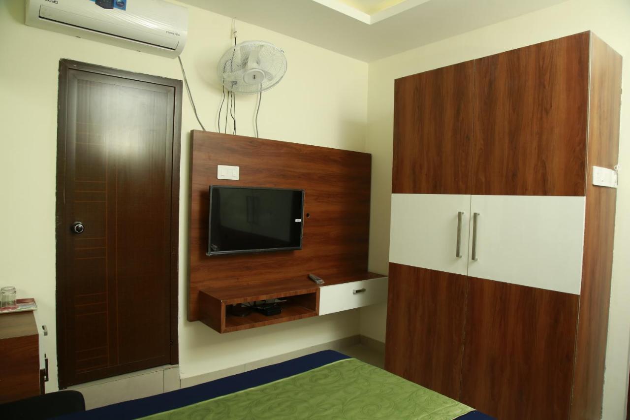 Dreams Residency Manjeri Exterior photo